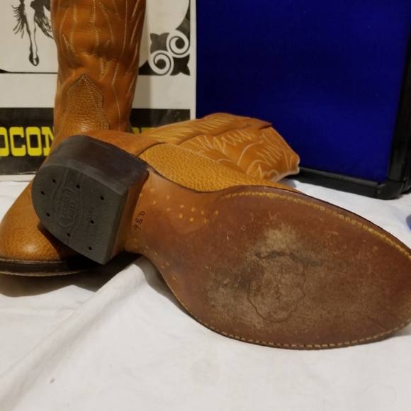 Cowboy boots - Picture 3 of 3